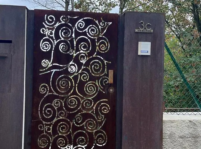 Verde Rame In Citta' Alta Con Garage Charme E Relax Lägenhet