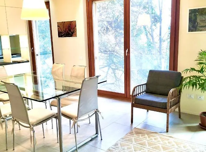 Verde Rame In Citta' Alta Con Garage Charme E Relax Bergamo