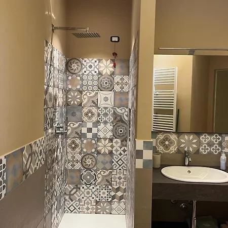 Verde Rame In Citta' Alta Con Garage Charme E Relax