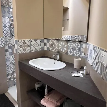 Verde Rame In Citta' Alta Con Garage Charme E Relax * Bergamo