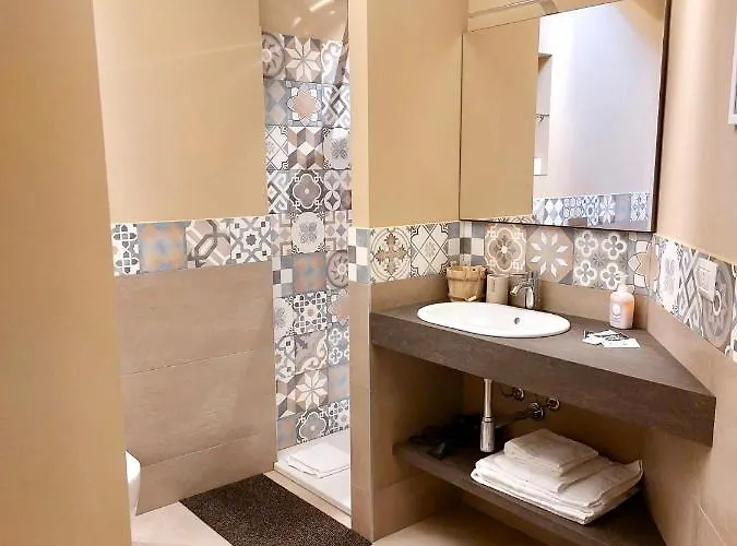 Apartment Verde Rame In Citta' Alta Con Garage Charme E Relax Bergamo